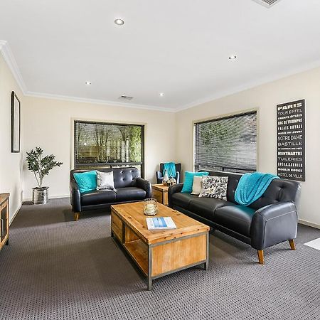 Accommodation On Lansell 1 Being Unit 1 Of 6 Lansell Street Mount Gambier Eksteriør billede