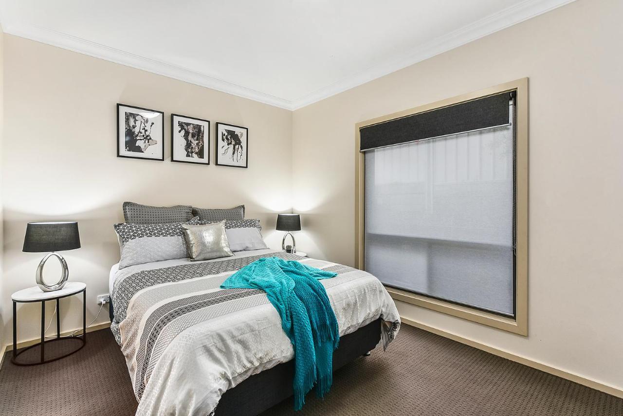Accommodation On Lansell 1 Being Unit 1 Of 6 Lansell Street Mount Gambier Eksteriør billede